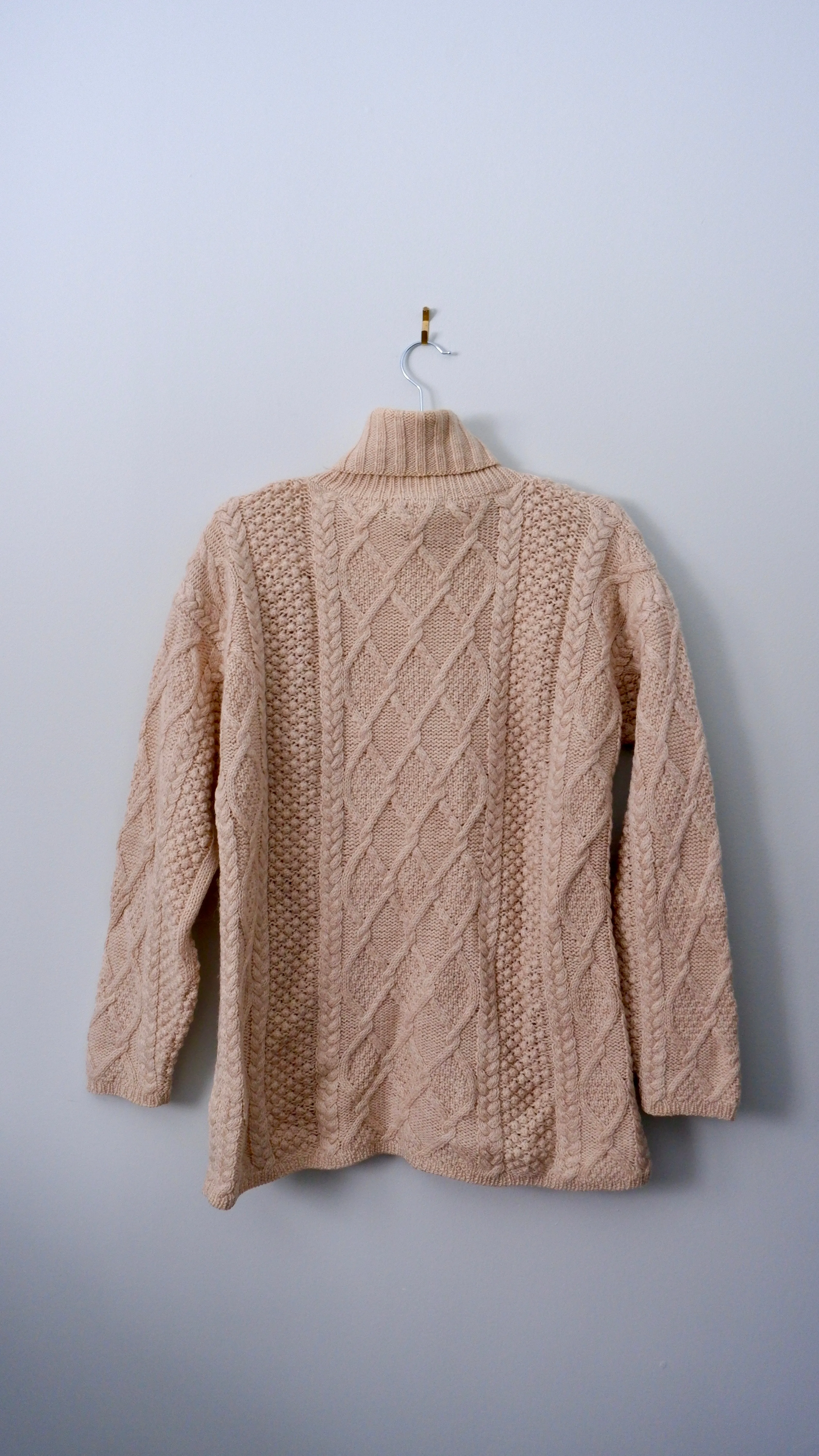 90s Gorgeous Oat Wool Turtleneck - M