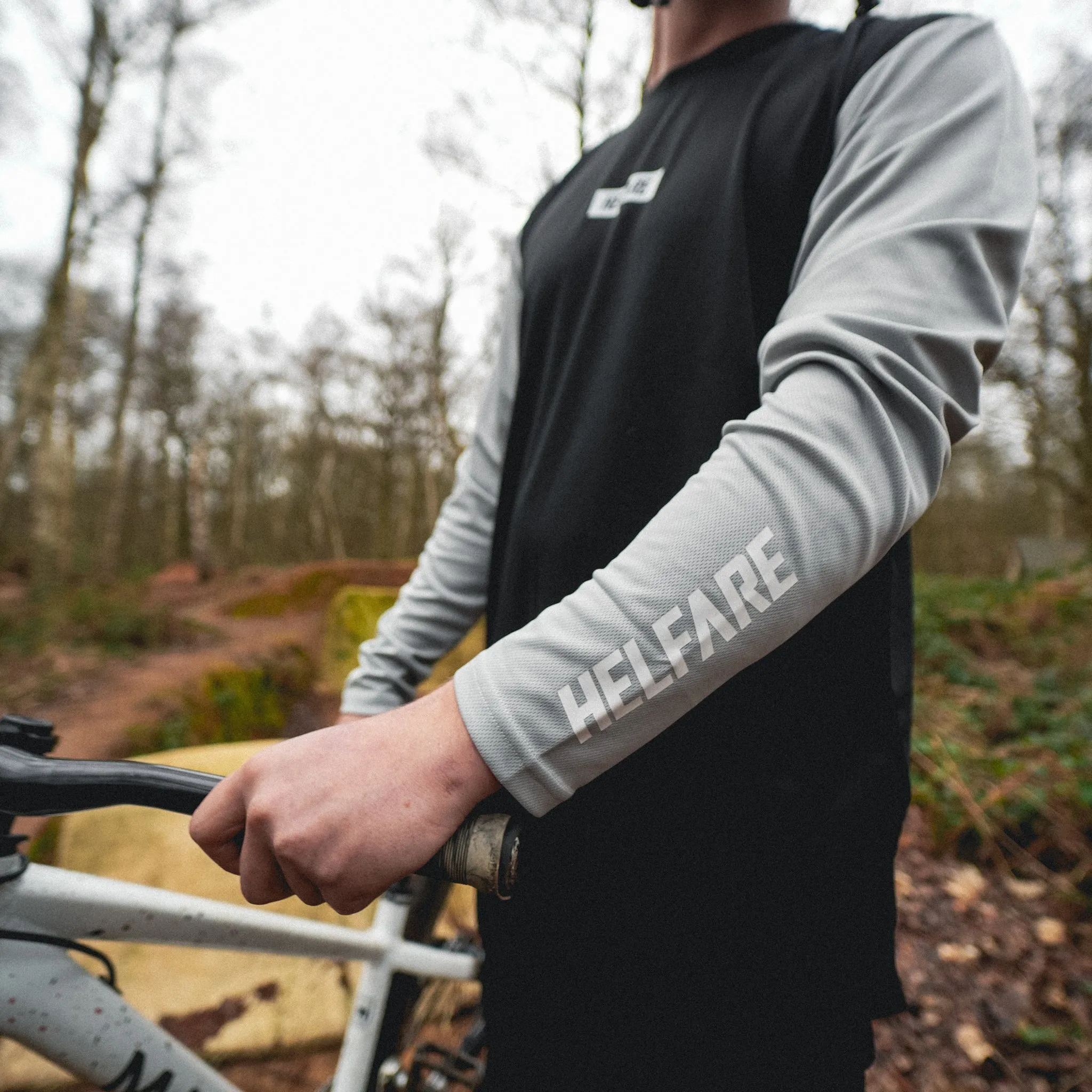 Cadence Long Sleeve Jersey | Black & Grey Sleeve