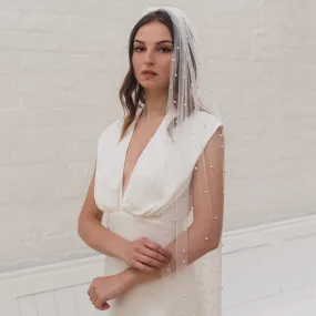 CATRINE | Single tier veil with pearls