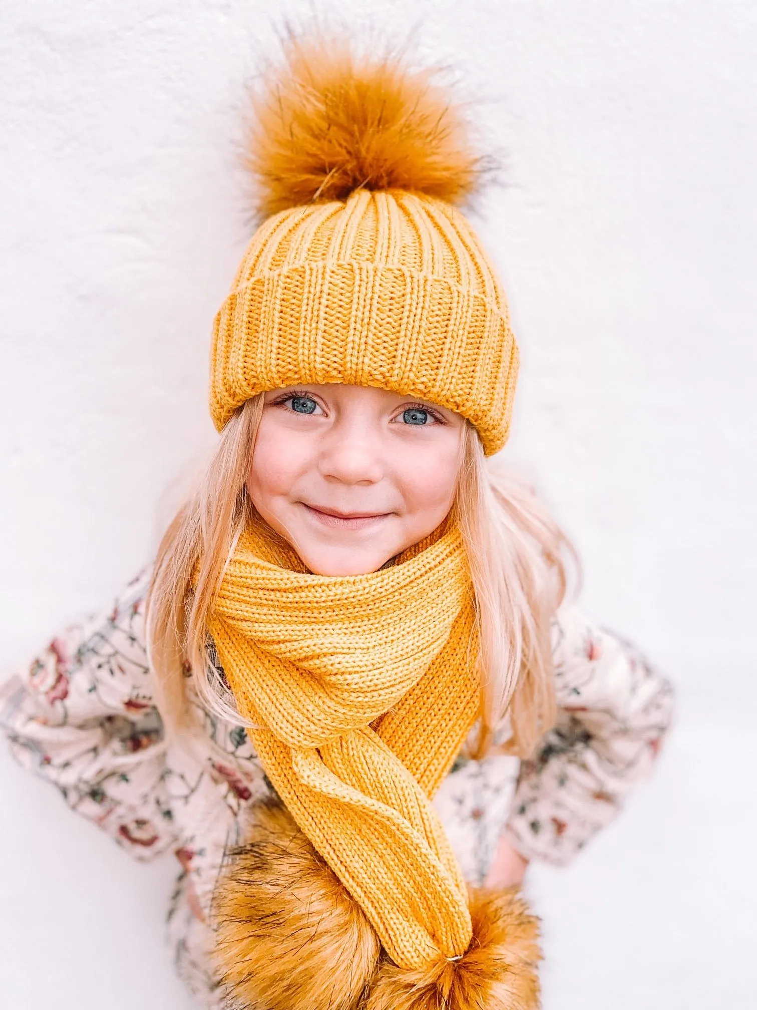 Knitted Faux Fur Pom Pom Scarf