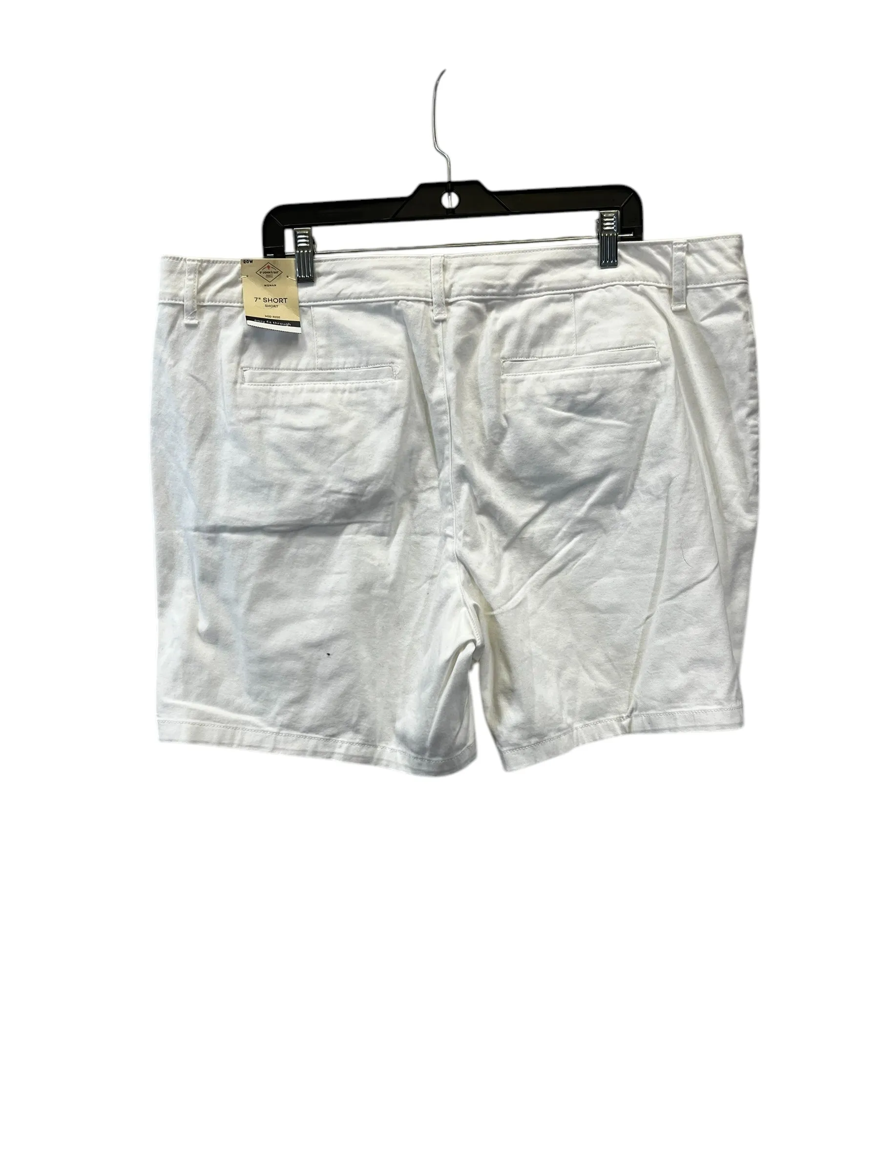 Shorts By St Johns Bay In White, Size: 20